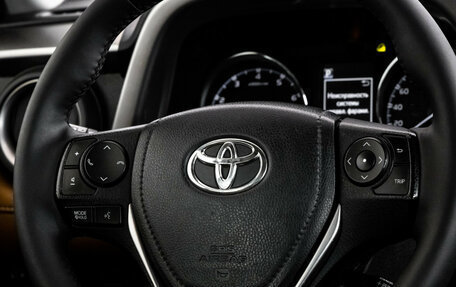 Toyota RAV4, 2016 год, 1 899 000 рублей, 12 фотография