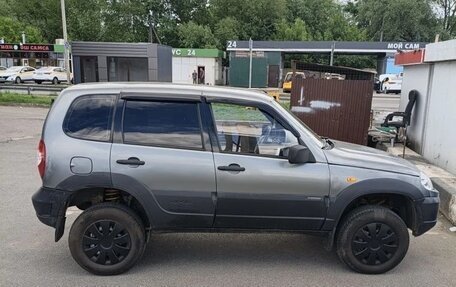 Chevrolet Niva I рестайлинг, 2009 год, 300 000 рублей, 3 фотография