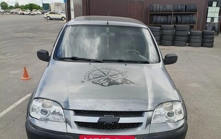 Chevrolet Niva I рестайлинг, 2009 год, 300 000 рублей, 1 фотография