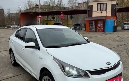 KIA Rio IV, 2018 год, 1 100 000 рублей, 3 фотография