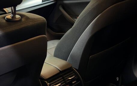 BMW 5 серия, 2019 год, 3 800 000 рублей, 15 фотография