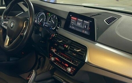 BMW 5 серия, 2019 год, 3 800 000 рублей, 10 фотография