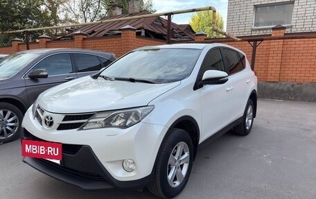 Toyota RAV4, 2013 год, 1 750 000 рублей, 2 фотография