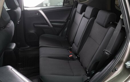 Toyota RAV4, 2017 год, 2 299 000 рублей, 9 фотография
