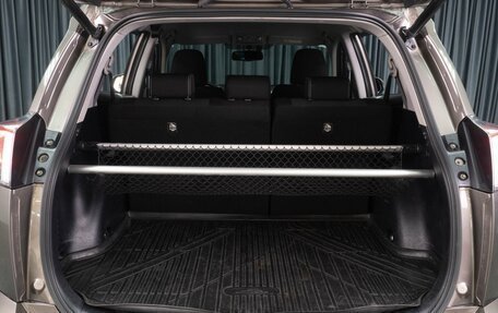 Toyota RAV4, 2017 год, 2 299 000 рублей, 18 фотография