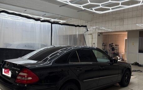 Mercedes-Benz E-Класс, 2004 год, 679 000 рублей, 5 фотография