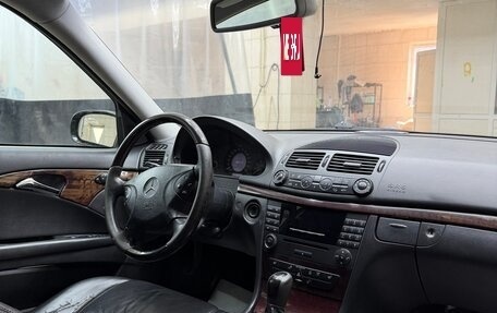 Mercedes-Benz E-Класс, 2004 год, 679 000 рублей, 14 фотография