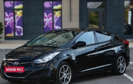 Hyundai Elantra V, 2013 год, 620 000 рублей, 2 фотография