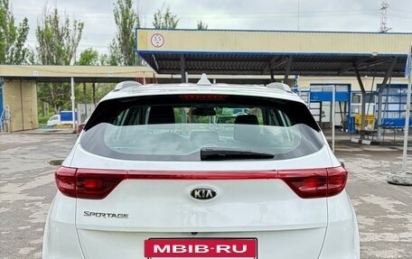 KIA Sportage IV рестайлинг, 2018 год, 2 150 000 рублей, 5 фотография