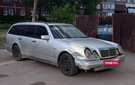 Mercedes-Benz E-Класс, 1999 год, 210 000 рублей, 4 фотография