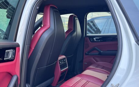 Porsche Cayenne III, 2021 год, 8 980 000 рублей, 15 фотография