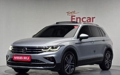 Volkswagen Tiguan II, 2021 год, 2 300 002 рублей, 1 фотография