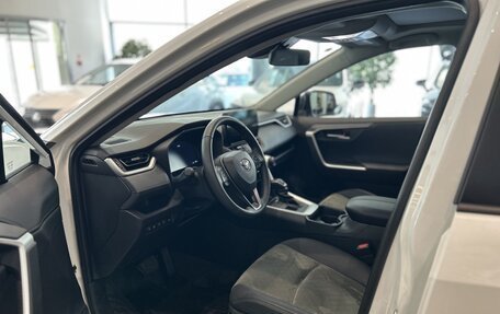 Toyota RAV4, 2025 год, 4 090 000 рублей, 14 фотография