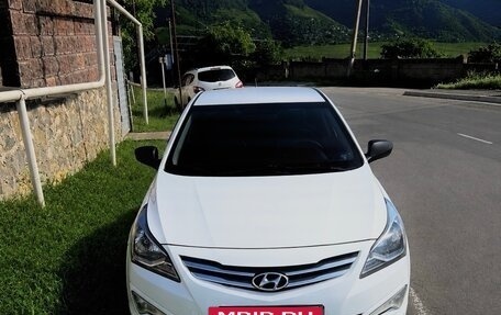 Hyundai Solaris II рестайлинг, 2016 год, 1 200 000 рублей, 3 фотография