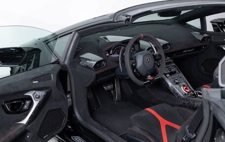 Lamborghini Huracán, 2019 год, 22 500 000 рублей, 14 фотография