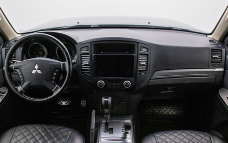 Mitsubishi Pajero IV, 2013 год, 1 848 000 рублей, 14 фотография