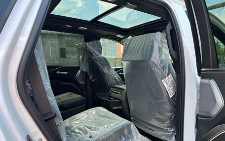 Cadillac Escalade V, 2024 год, 18 499 000 рублей, 22 фотография