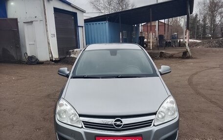 Opel Astra H, 2011 год, 385 000 рублей, 1 фотография
