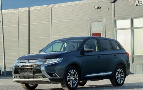 Mitsubishi Outlander III рестайлинг 3, 2018 год, 1 790 000 рублей, 4 фотография
