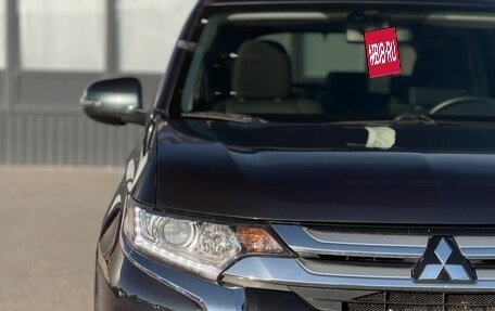Mitsubishi Outlander III рестайлинг 3, 2018 год, 1 790 000 рублей, 7 фотография