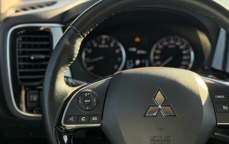 Mitsubishi Outlander III рестайлинг 3, 2018 год, 1 790 000 рублей, 17 фотография