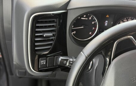 Mitsubishi Outlander III рестайлинг 3, 2018 год, 1 790 000 рублей, 29 фотография