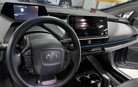 Toyota Prius IV XW50, 2026 год, 3 070 777 рублей, 9 фотография