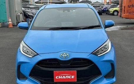Toyota Yaris, 2023 год, 1 076 018 рублей, 2 фотография
