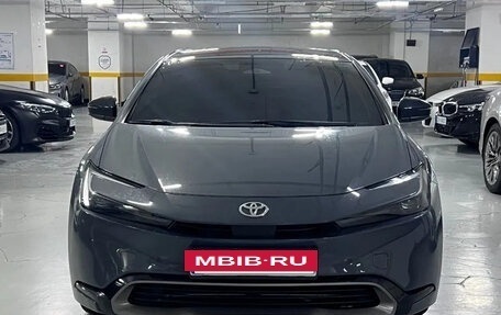 Toyota Prius IV XW50, 2026 год, 3 070 777 рублей, 2 фотография