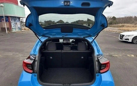 Toyota Yaris, 2023 год, 1 076 018 рублей, 9 фотография
