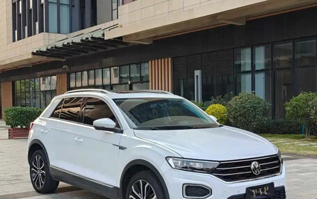 Volkswagen T-Roc I, 2022 год, 1 542 018 рублей, 3 фотография