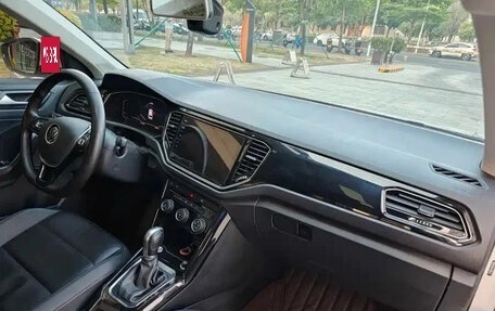 Volkswagen T-Roc I, 2022 год, 1 542 018 рублей, 8 фотография