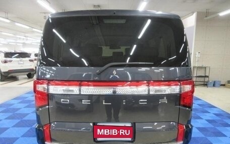 Mitsubishi Delica D:5 I, 2022 год, 2 850 000 рублей, 6 фотография