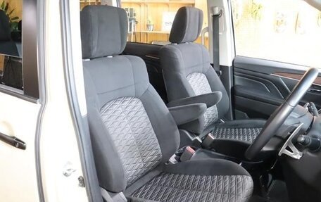 Mitsubishi Delica D:5 I, 2023 год, 2 940 000 рублей, 26 фотография