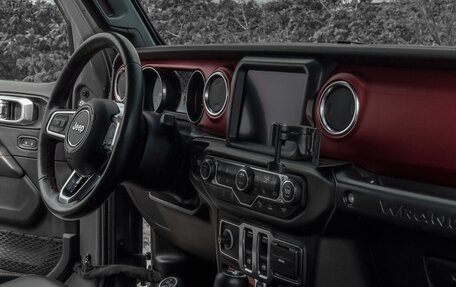 Jeep Wrangler, 2020 год, 4 950 000 рублей, 27 фотография