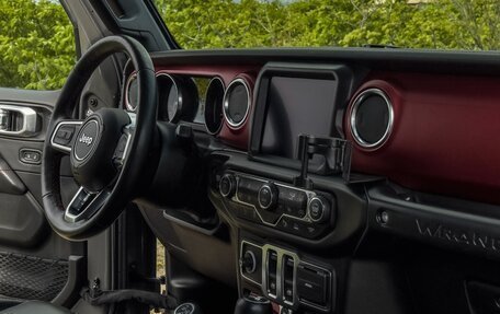 Jeep Wrangler, 2020 год, 4 950 000 рублей, 26 фотография