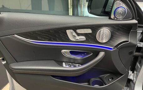 Mercedes-Benz E-Класс, 2022 год, 5 300 000 рублей, 9 фотография