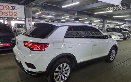 Volkswagen T-Roc I, 2021 год, 1 555 000 рублей, 4 фотография