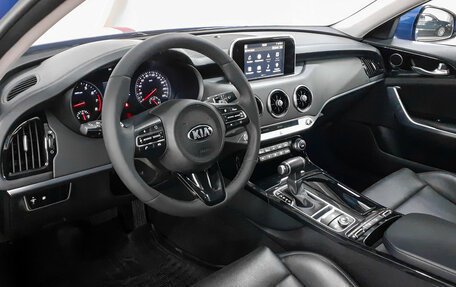 KIA Stinger I, 2018 год, 2 460 000 рублей, 8 фотография
