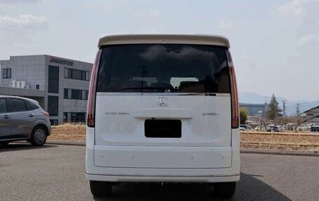 Honda Stepwgn, 2022 год, 2 225 000 рублей, 4 фотография