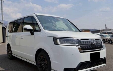 Honda Stepwgn, 2022 год, 2 225 000 рублей, 6 фотография