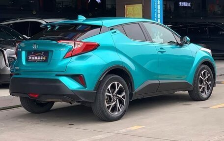 Toyota C-HR I рестайлинг, 2021 год, 1 655 000 рублей, 5 фотография