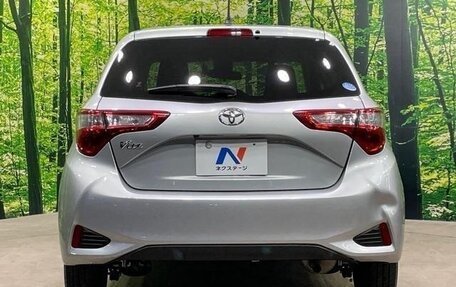 Toyota Vitz, 2017 год, 870 000 рублей, 4 фотография