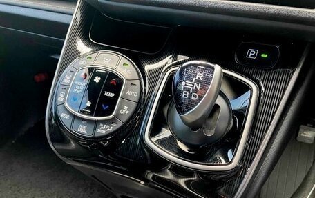 Toyota Esquire I, 2020 год, 1 722 000 рублей, 14 фотография