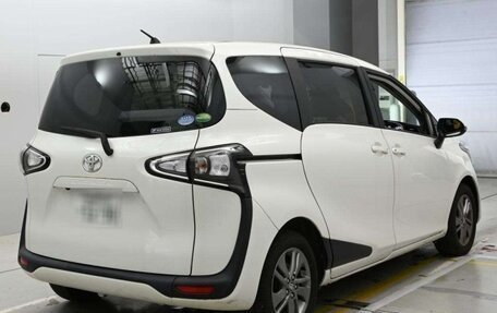 Toyota Sienta II, 2020 год, 1 070 000 рублей, 5 фотография