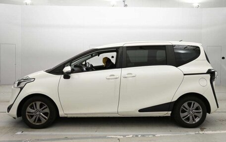 Toyota Sienta II, 2020 год, 1 070 000 рублей, 7 фотография