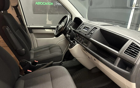 Volkswagen Caravelle T6 рестайлинг, 2019 год, 2 150 000 рублей, 8 фотография