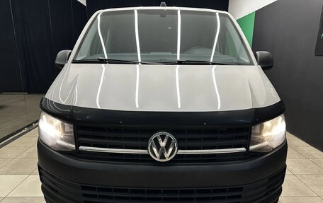 Volkswagen Caravelle T6 рестайлинг, 2019 год, 2 150 000 рублей, 2 фотография