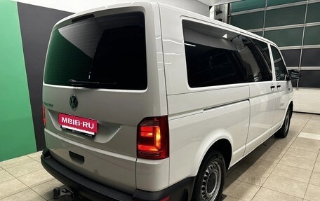 Volkswagen Caravelle T6 рестайлинг, 2019 год, 2 150 000 рублей, 4 фотография