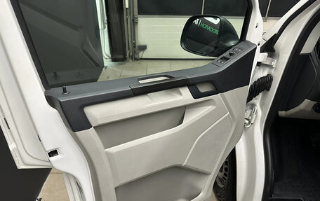 Volkswagen Caravelle T6 рестайлинг, 2019 год, 2 150 000 рублей, 21 фотография
